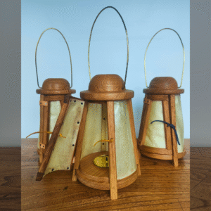 Lanterne médiévale ronde avec anse en laiton, reconstitution historique