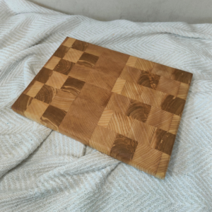 Planche à découper en bois de bout de frêne, de hêtre et de chêne