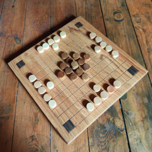 Hnefatafl – plateau de tafl 11 × 11, âge viking